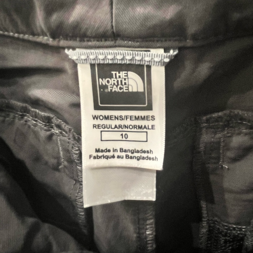 The North Face Women’s Gray Zip-Off Durable Outdoor Essential Pants | Size 10 - Picture 10 of 11